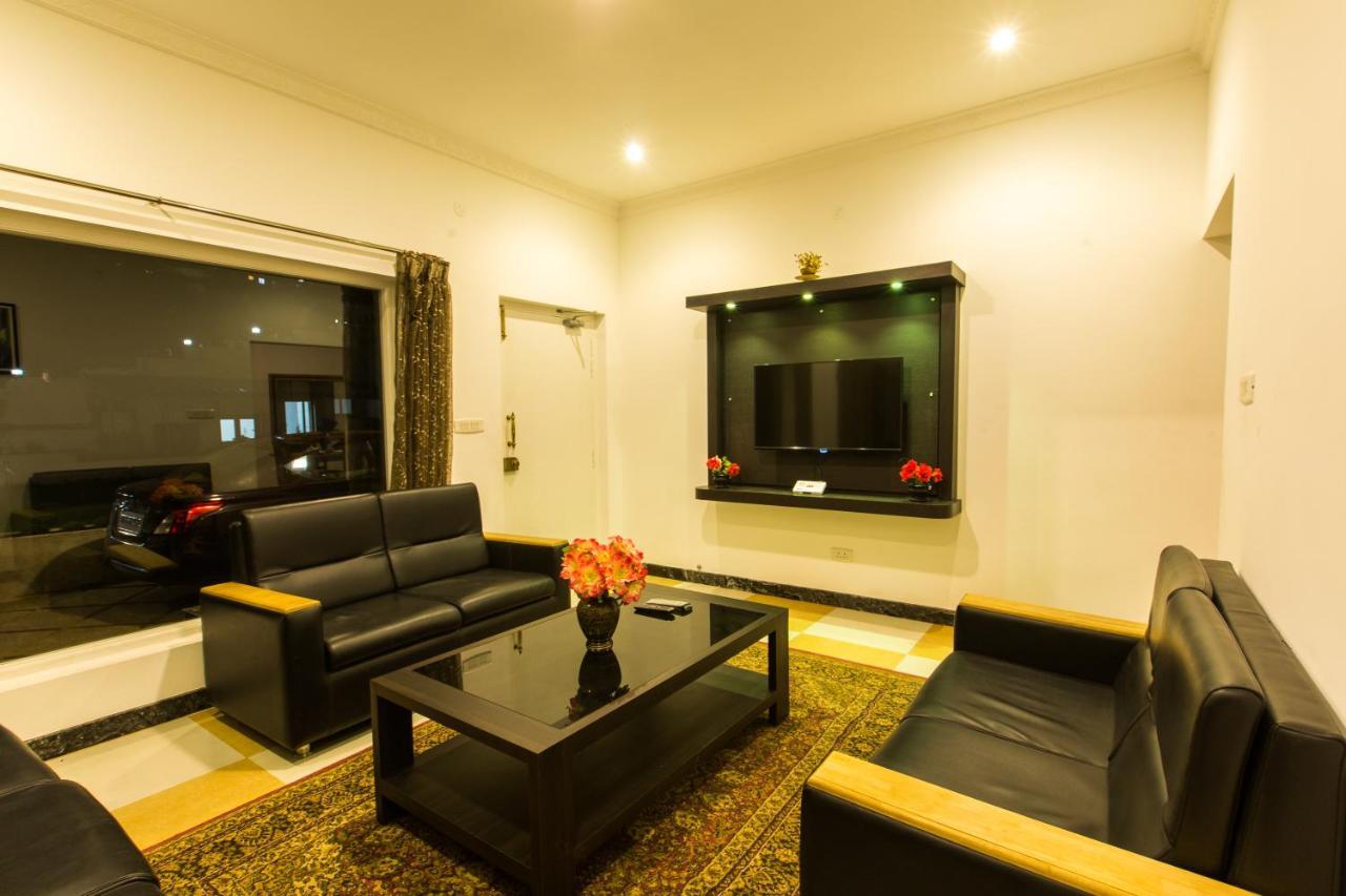 Atrium Grande Hotel Ooty Exterior photo
